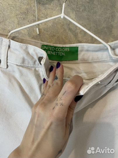 Джинсы белые