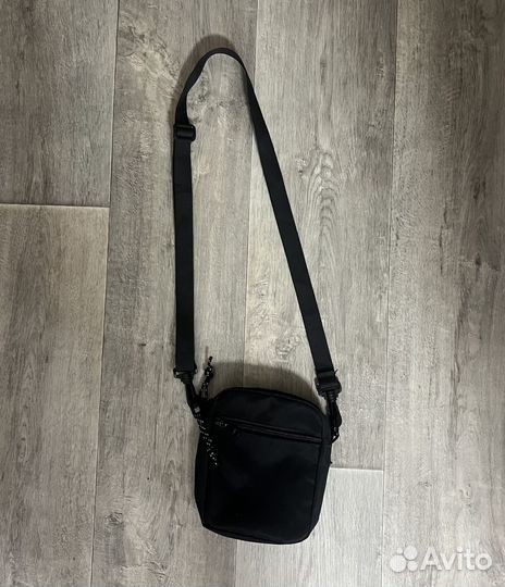 Сумка через плечо черная