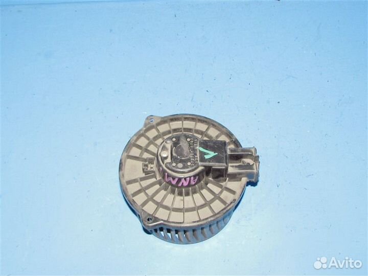Мотор печки Toyota Isis ANM10 1azfse 2004