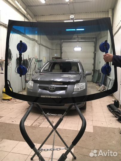 Лобовое стекло Тойота Аурис