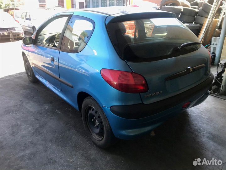 Разбор на запчасти Peugeot 206