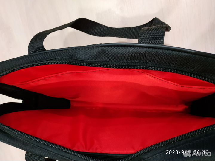 Сумки кейсы для ноутбука,планшета