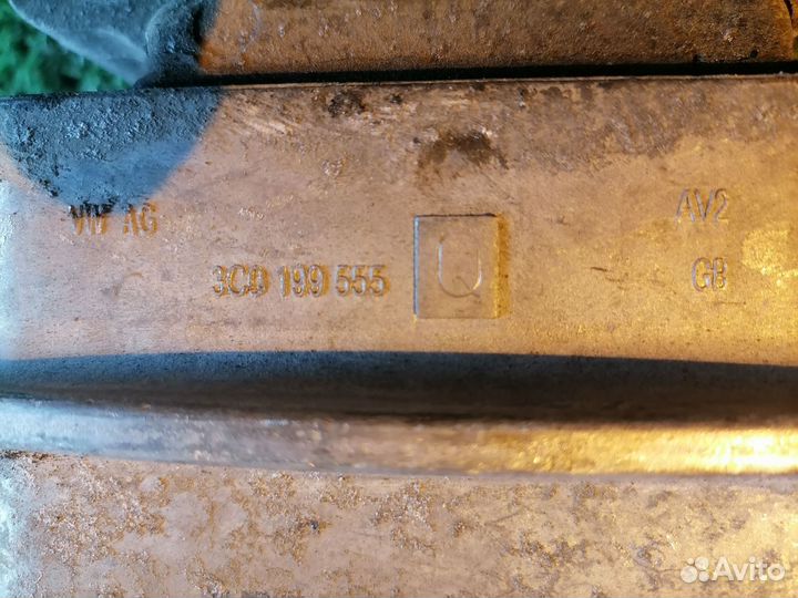 Опора двигателя (подушка двс) левая 3C0199555Q Vol