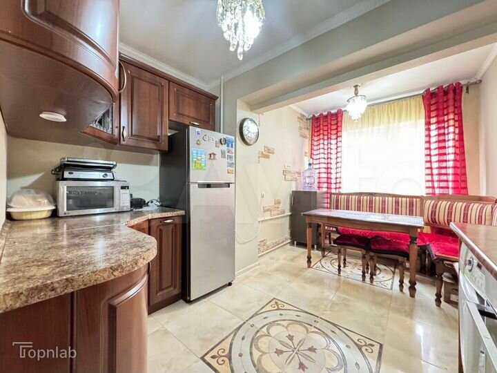 2-к. квартира, 64 м², 1/5 эт.