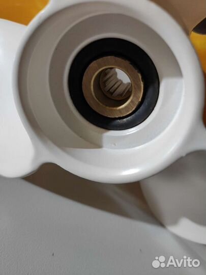 Винт гребной Yamaha 3-5; шаг 7 и 8