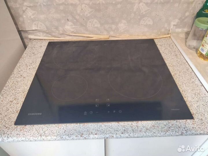 Индукционная плита Samsung NZ64M3NM1BB