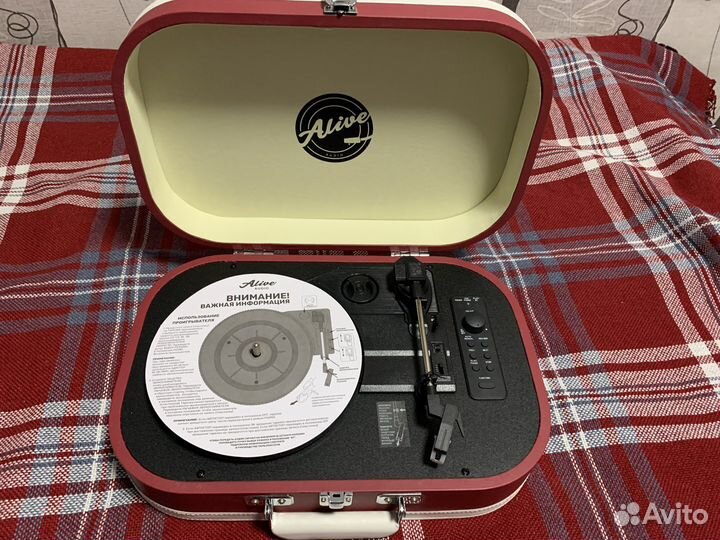Виниловый проигрыватель alive