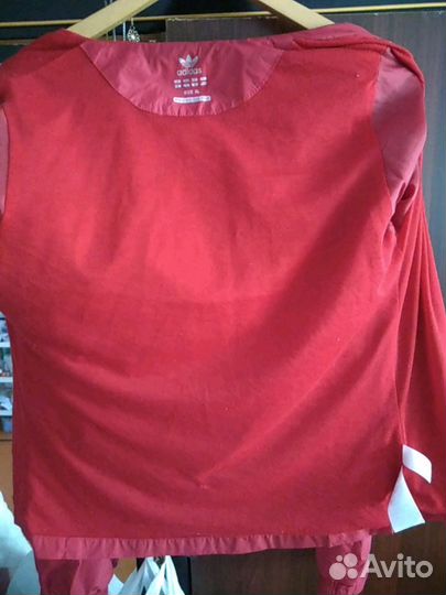 Продам спортивную кофту