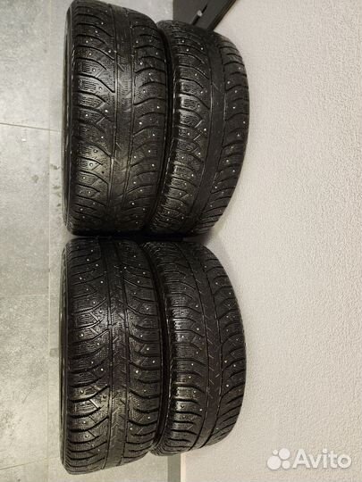 Bridgestone Ice Cruiser 7000 205/55 R16