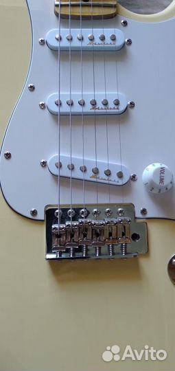 Продам гитару Fender Stratocaster