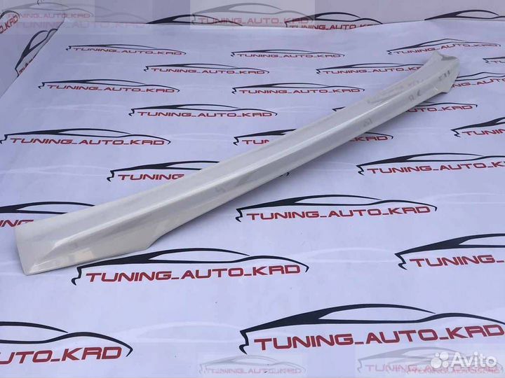 Спойлер под стекло Lexus LX 570 J6523