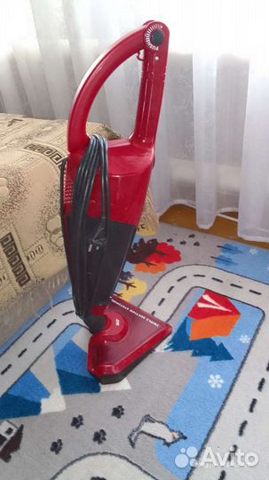 Вертикальный пылесос