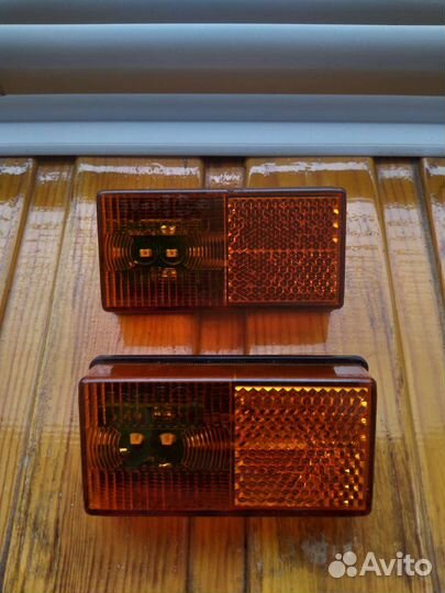 Фонарь боковой габаритный маркерный