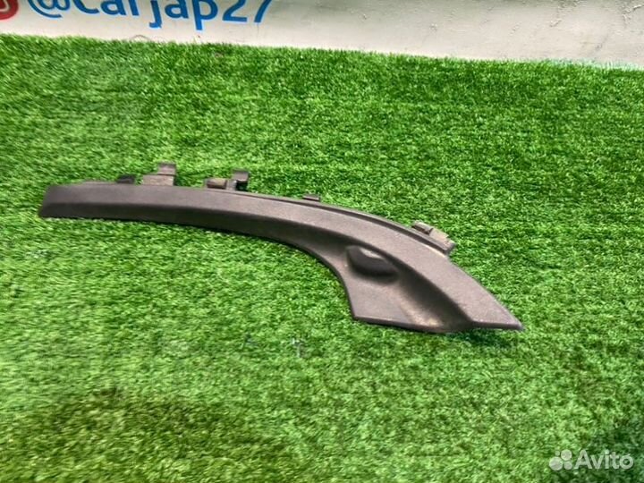 Уголок жабо (24) левый Nissan Note HE12 2017