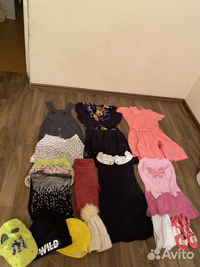 Отдам бесплатно вещи на девочку