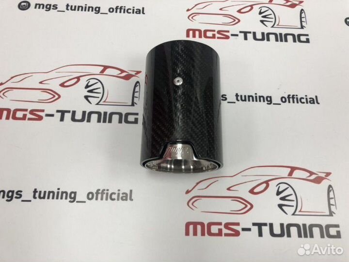 Насадка BMW M карбон c перфорацией одинарная 89 мм