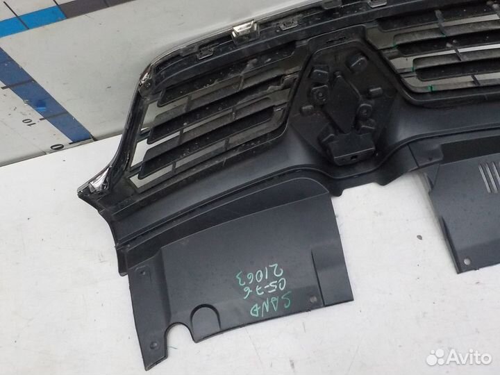 Решетка радиатора Renault Sandero/Sandero Stepway