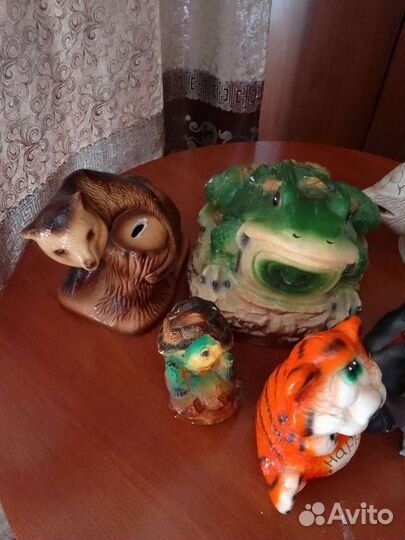 Статуэтки
