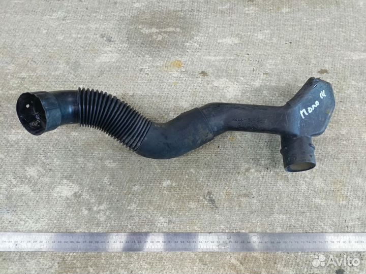 Патрубок воздушн.фильтра с дефектом Volkswagen AEE