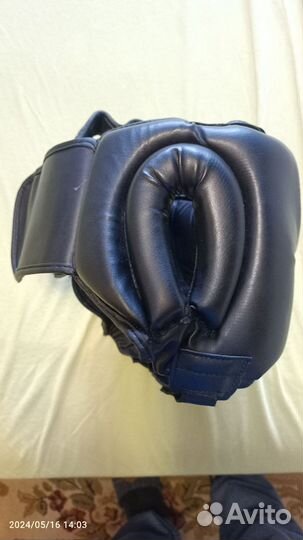 Шлем защитный для единоборств
