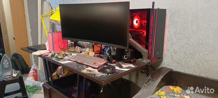 Стол гостевой