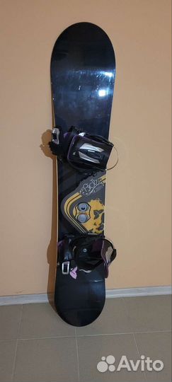 Сноуборд с креплениями