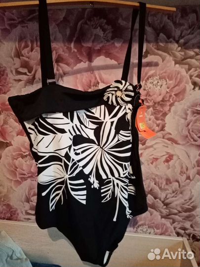 Шляпа пляжная, купальник