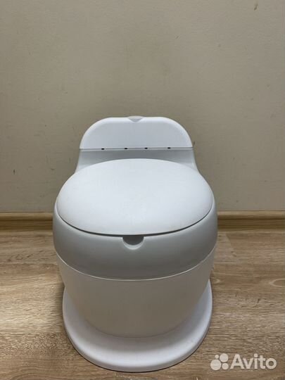 Детский горшок в виде унитаза