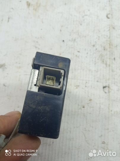 Блок управления центральным замком Toyota Corolla