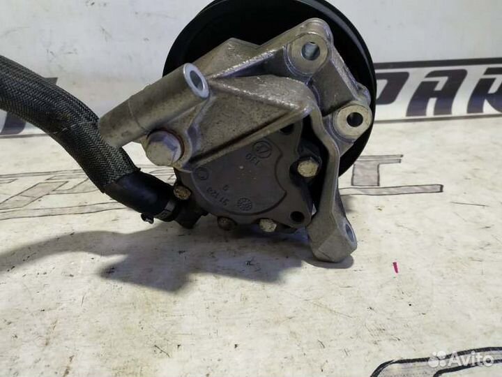 Насос гур Audi A6 C6 2.8 CCE 2010