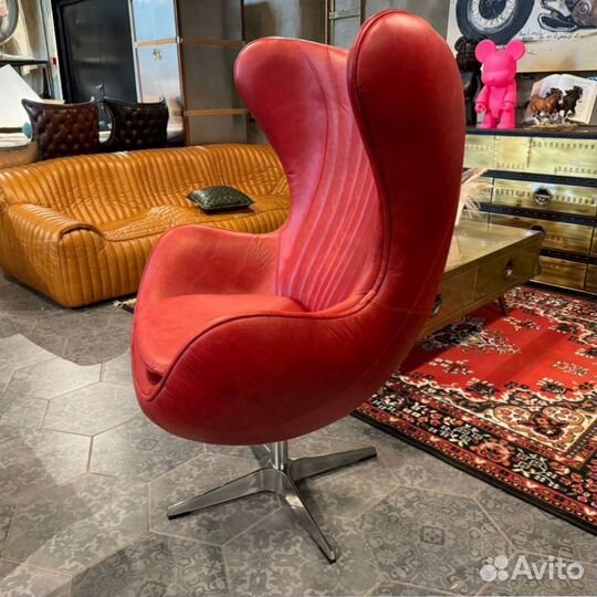 Кресло-яйцо Red Egg Rotating