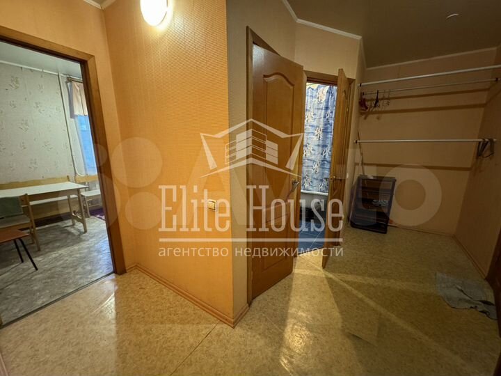 2-к. квартира, 55 м², 4/6 эт.