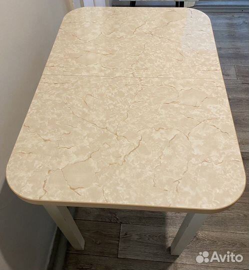 Кухонный стол