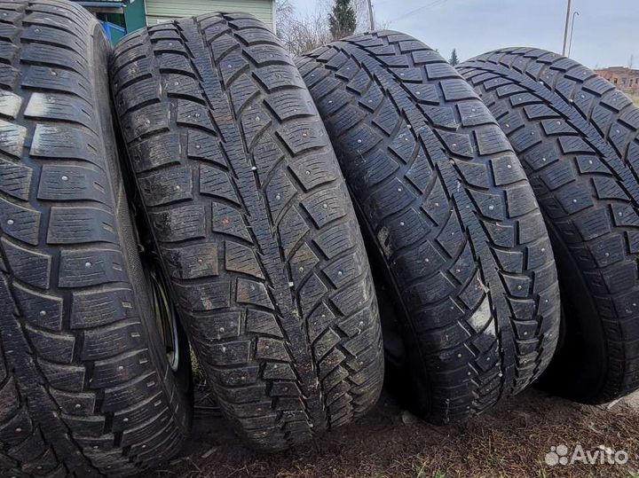 Комплект зимних колес r17