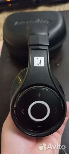 Беспроводные наушники