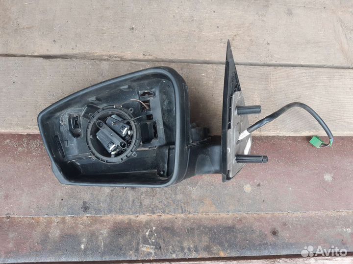 Продам зеркало левое granta и лампочки на приору