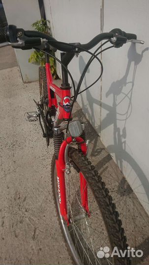 Велосипед Mikado Explorer. Колеса 26