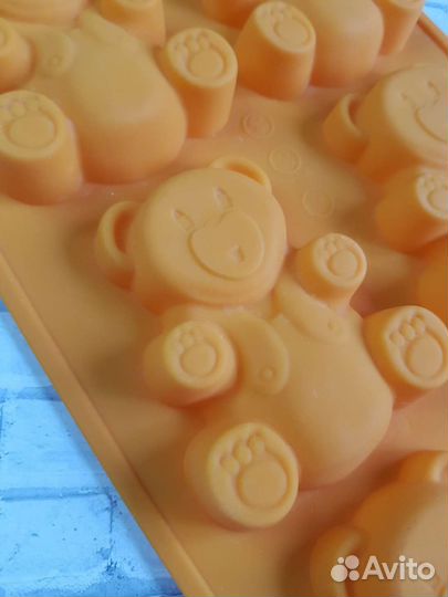 Силиконовая форма мишка Барни