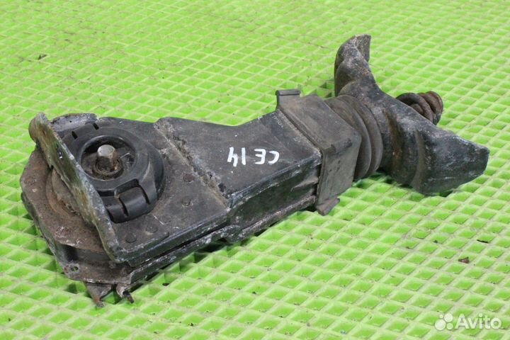 Крепление запаски Cadillac Escalade GMT800