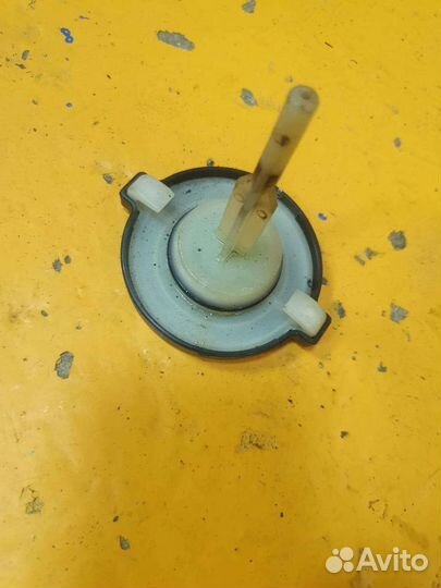 Крышка бачка гура toyota тойота