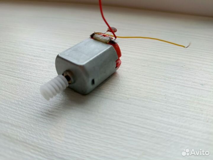Моторчик от игрушки