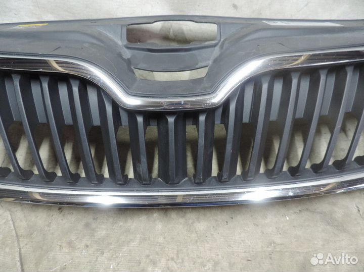 Решетка радиатора Skoda Rapid 2012 - 2019