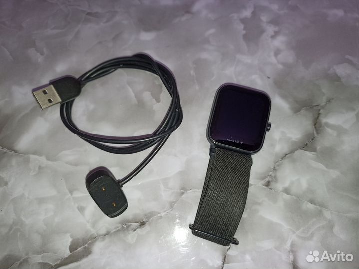 Часы Amazfit Bip U