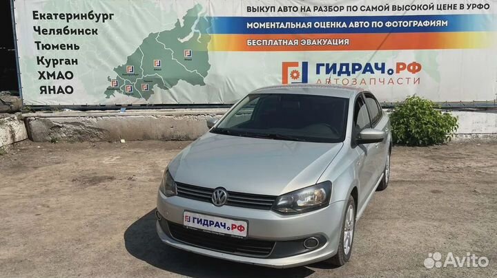 Механизм регулировки ремня безопасности Volkswagen