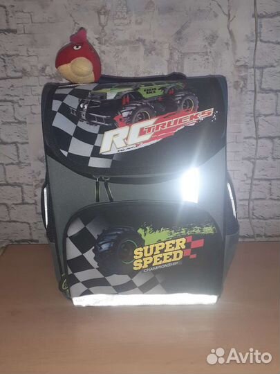 Рюкзак школьный для мальчика ортопедический новый