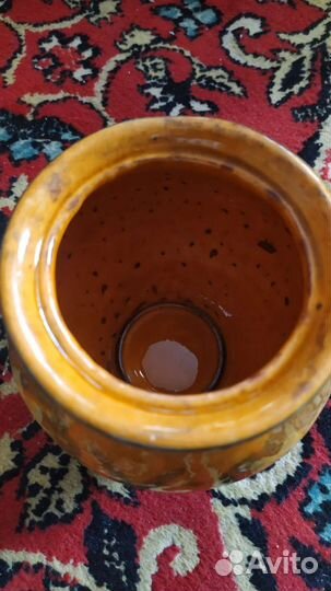 Набор глиняных чашек