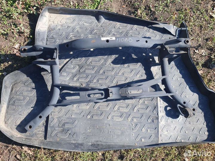 Подрамник задний Volswagen Polo 2004г,в