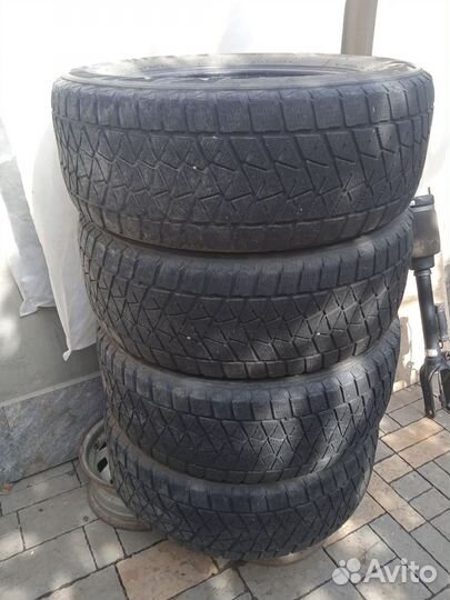 Bridgestone Blizzak LT 18/60 R18 19B