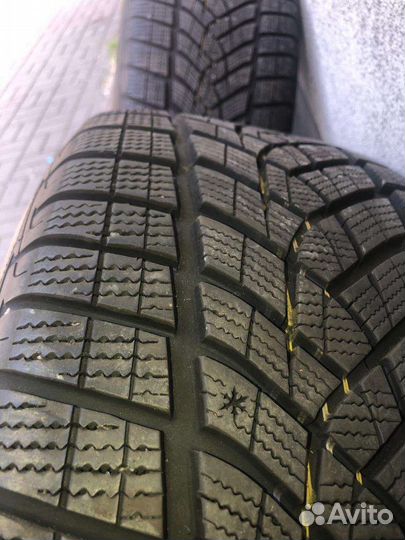 Goodyear EfficientGrip Performance SUV 255/55 R18 200H