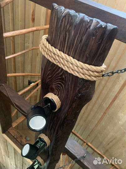 Светильник из дерева на 4 поворотных спота